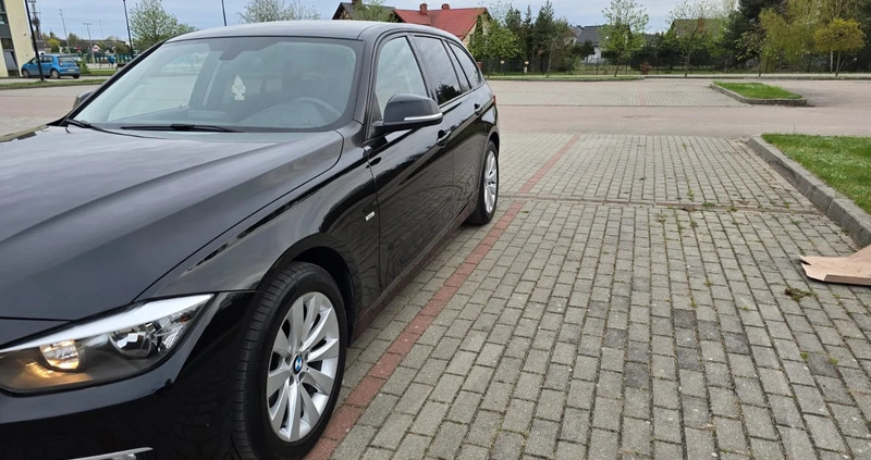 BMW Seria 3 cena 37900 przebieg: 240000, rok produkcji 2013 z Hajnówka małe 172